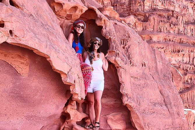 Wadi Rum Day Tour & Starlight Cave & Traditions Food - Inclusions