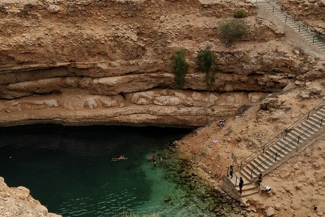 Wadi Shab and Bimmah Sinkhole Full Day Tour - Accessibility