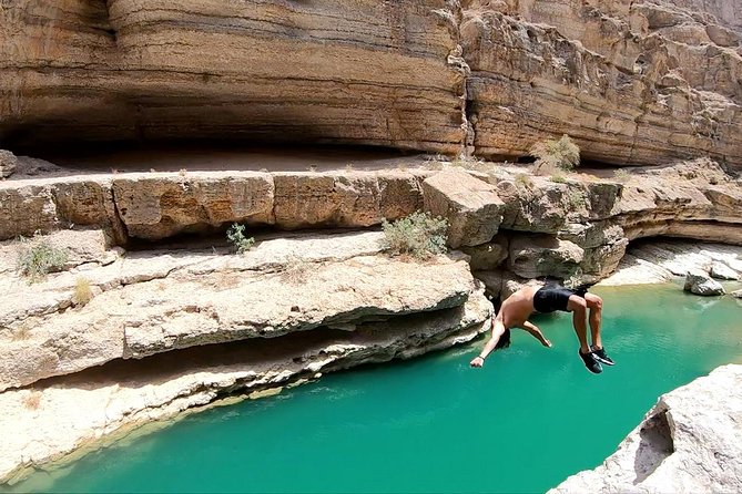 Wadi Shab Full Day Tour - Taking in Omans Natural Beauty