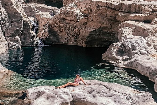Wadi Shab Full Day Tour - Positive Reviews and Tour Highlights