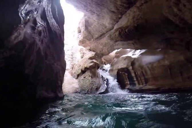 Wadishab and Bhima Sink Hole (Sharing Tours) - Suitability and Accessibility