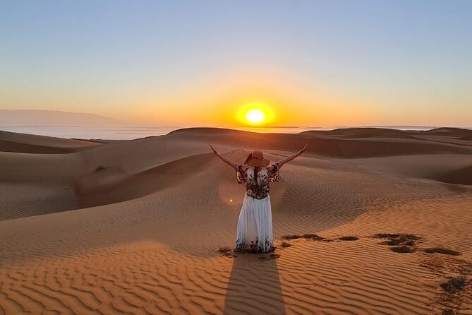 Wahiba Sands Desert and Wadi Hawar Private Tour - Tour Duration and Group