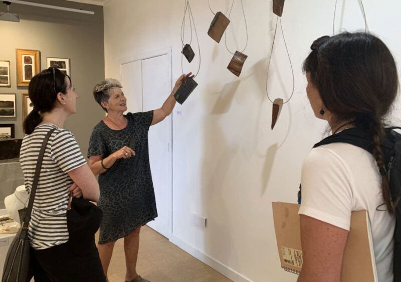 Waiheke Island: 5-Hour Guided Art Tour - Guided Walking Tour