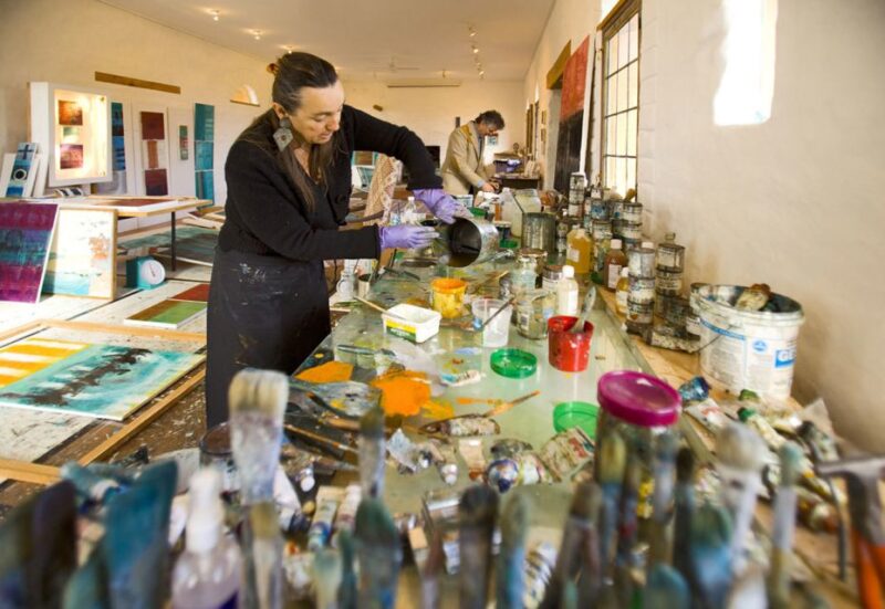 Waiheke Island: 5-Hour Guided Art Tour - Local Sculpture Park