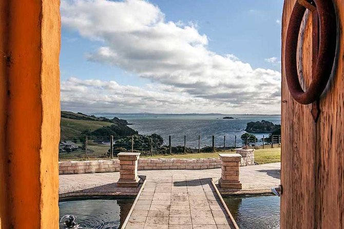 Waiheke Island Art Tour - Meeting and Pickup Details