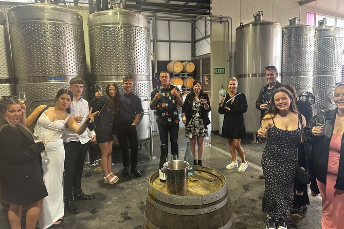 Waiheke Island Scenic Tour Wine+Lunch at Award Winning Restaurant - Accessibility and Policies