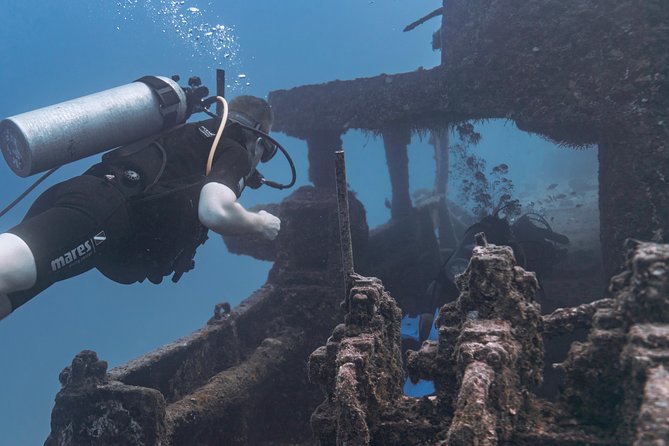 Waikiki 2 Tank World Class Wreck SCUBA Diving - Certified Only - Observing Colorful Coral Reefs