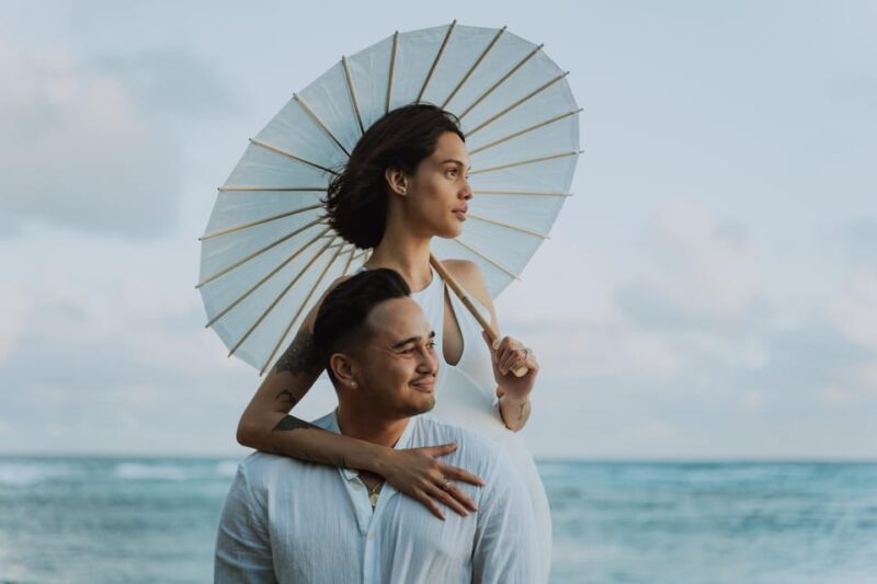 Waikiki : Beach Picnic With Photography and Performance! - Charcuterie and Refreshments