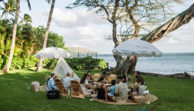 Waikiki : Beach Picnic With Photography and Performance! - Frequently Asked Questions