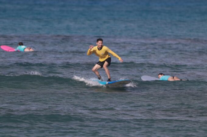 Waikiki Beach: Surf Lessons - Group Sizes and Languages