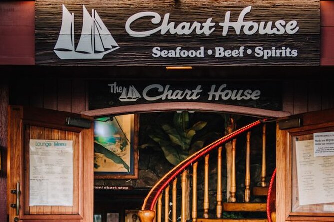 Waikiki Firework Cruise With Dinner Reservations - Preparing for the Waikiki Fireworks