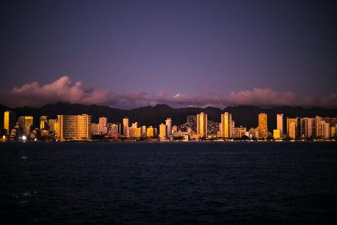 Waikiki Friday Fireworks Party Cruise with Live DJ & Full Bar - FAQ