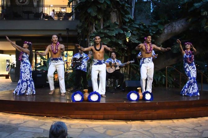 Waikiki Friday Walking Tour. Fireworks! Treats! Some Hula Show! - Hula Show Opportunity