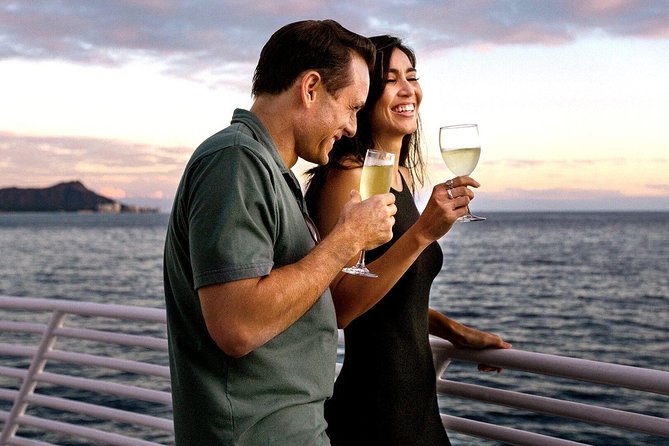 Waikiki Sunset Cocktail Cruise Aboard the Majestic by Atlantis - Cocktails and Entertainment