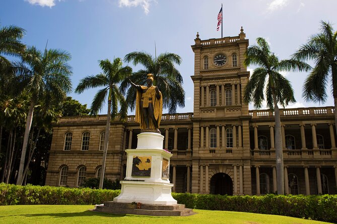 Waikiki Trolley Red Line Heroes & Legends Hop-on Hop-off Tour - Location and Accessibility