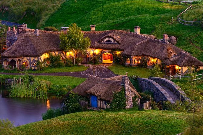 Waitomo Caves & Hobbiton Small Group Tour From Auckland - Additional Information