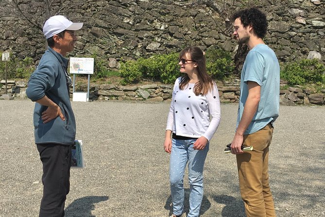 Wakayama Castle Town Walking Tour - Group Size and Meeting Point