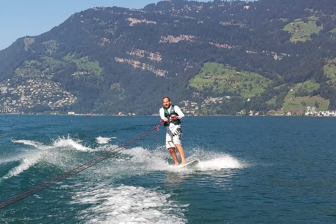 Wakeboarding Lake Zurich - Afternoon ! - Thrilling Boat Ride Experiences