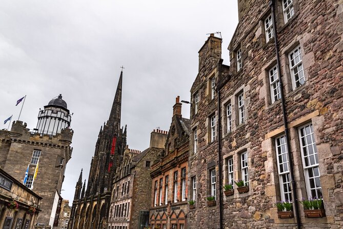 Walk on the Pages of Edinburgh – Guided Literary Tour - Exploring Edinburghs Enchanting Literary Haunts
