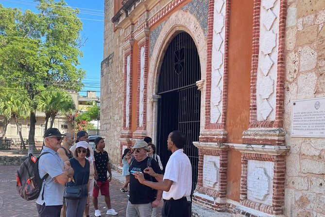 Walk Through the Colonial Zone of Santo Domingo, ALL INCLUSIVE Plan - Meeting and End Points