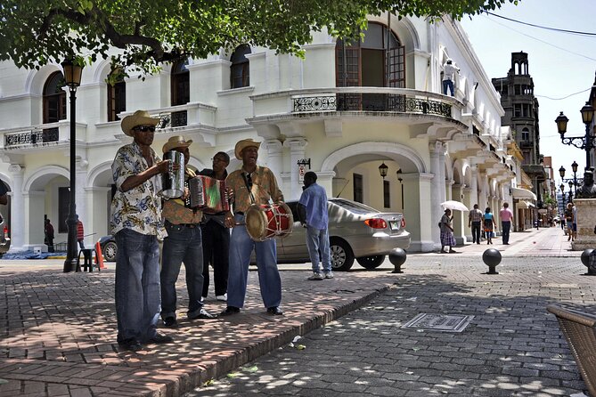 Walk Through the Colonial Zone of Santo Domingo, ALL INCLUSIVE Plan - Accessibility and Participation