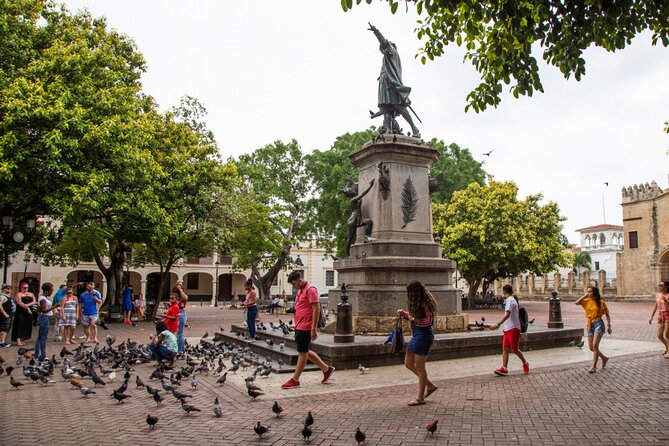 Walk Through the Colonial Zone of Santo Domingo, ALL INCLUSIVE Plan - Exploring the Colonial Zone