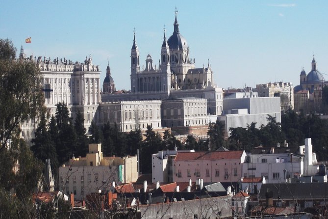 Walk Through the Madrid of the Austrias - Schedule