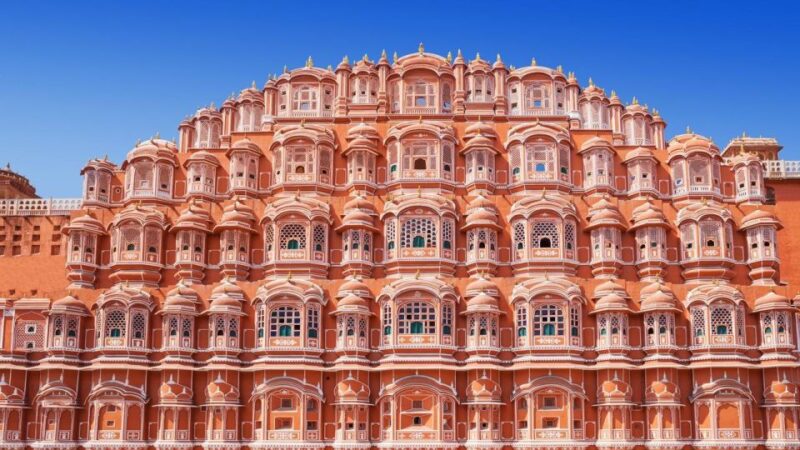 Walk Tour With Local Guide In Old Jaipur - Local Artisans