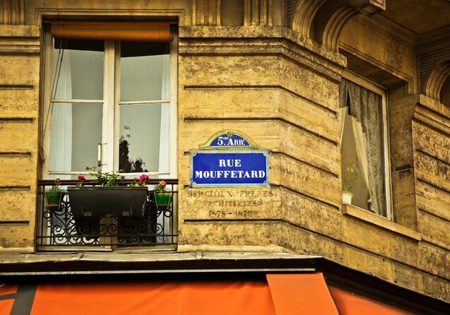Walk & Wine Tour in the Latin Quarter - Quick Points