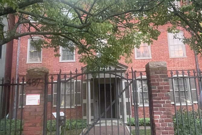 Walk With Ghosts in Portland - Exploring Portlands Haunted History