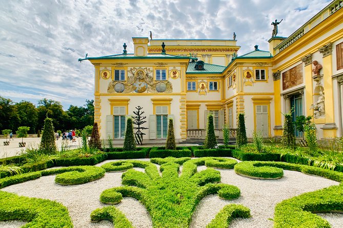 Walking Audio Tour of Wilanów Palace Grounds - Symbolic Significance of the Grounds