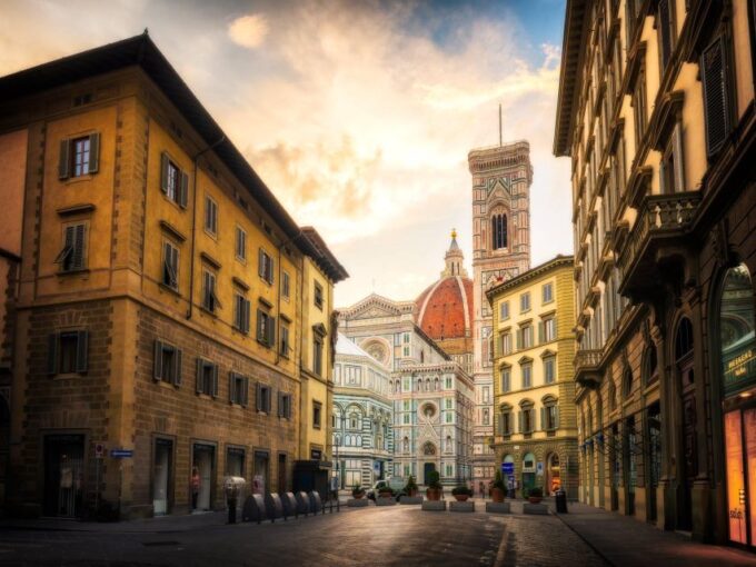 Walking Florence: Medici Chapels, Ponte Vecchio, and Duomo - Architectural Evolution of Landmarks