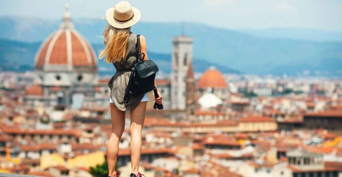 Walking Florence: Medici Legacy, Ponte Vecchio and the Duomo - Architectural Marvels