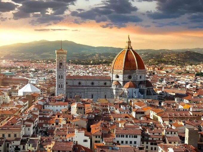 Walking Florence: Medici Legacy, Ponte Vecchio and the Duomo - Ponte Vecchio Highlights