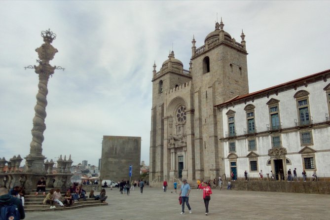 Walking & Hiking Through Porto - Discovering Ribeira Riverfront