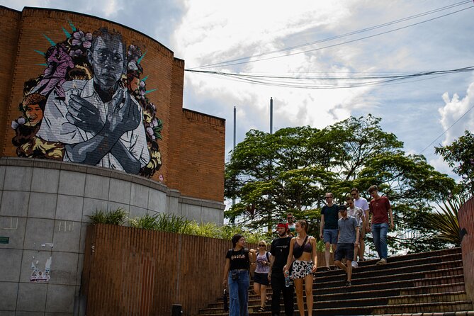 Walking Historical Tour of Medellín, Walking Reality. - Key Points