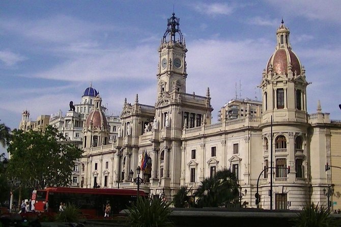 Walking in Valencia - Architectural Wonders of the City
