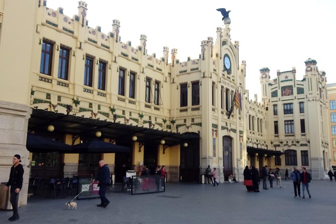 Walking in Valencia - Exploring Valencias Cultural Heritage