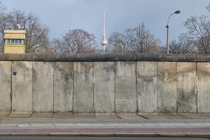 Walking on the Wall: 3-Hour Tour in Berlin - Meeting Point and Pickup Details