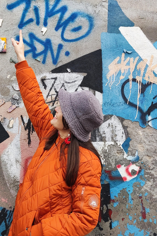 Walking Polaroid Tour With Snacks in Old Jewish Quarter - Preparation and Recommendations
