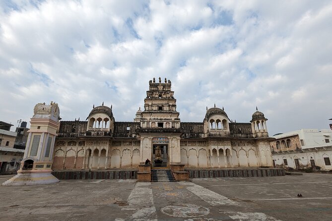 Walking Sightseeing Tour - The Shine Pushkar - Meeting and Pickup