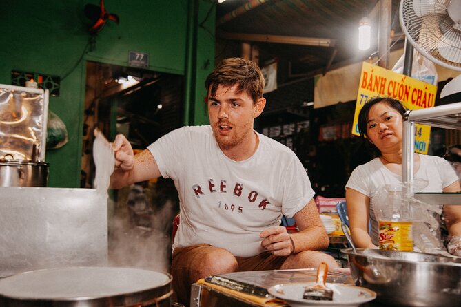 Walking Street Food Evening Safari With 20 Tastings - Exploring District 3 and District 10