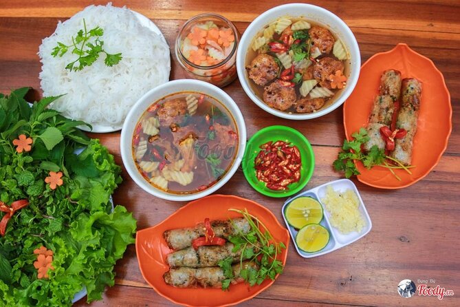 Walking Street Food Tour in Hanoi and Train Street - Meeting Point and Duration