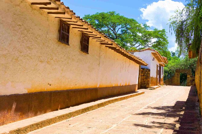 Walking The History, Architecture and Culture of Barichara - Paper-Making Tradition in Barichara