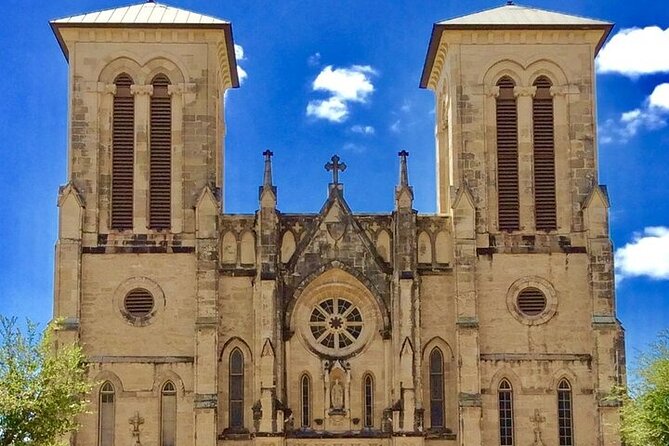 Walking Tour Along the San Antonio Riverwalk And Around Downtown - Alamo Tour Information