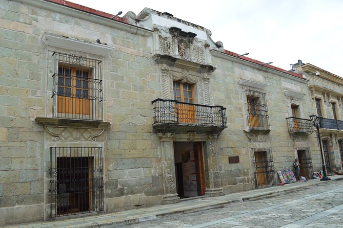 Walking Tour and Museums Oaxaca - Zócalo and Marimba Bands