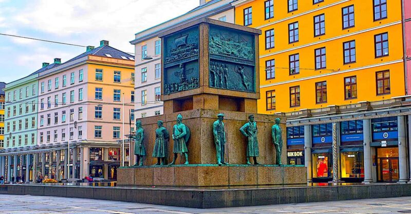 Walking Tour Bergen NORDIC FREEDOM TOURS - Main Stop
