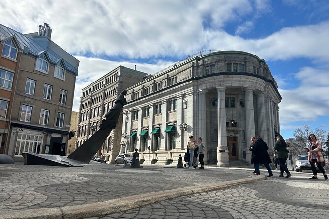 Walking Tour: Crimes, Revelations & Anecdotes in Quebec - Captivating Anecdotes and Legends