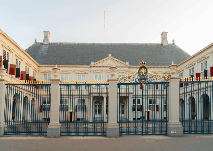 Walking Tour Den Haag With Your Own Ai-Guide on Your Mobile - Tour Duration and Pace