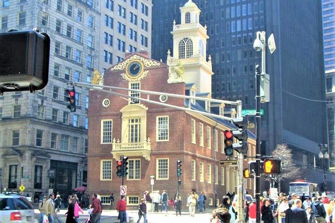 Walking Tour Downtown Freedom Trail + Beacon Hill & Copley Square - Public Garden and Brownstones
